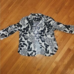 Chico's Monochrome Leaf Print Blouse